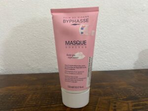 WhatsApp Image 2025-10-09 at 03.58.14 (1) Lotion corporelle Douceur, hydrate et adoucit la peau en profondeur.